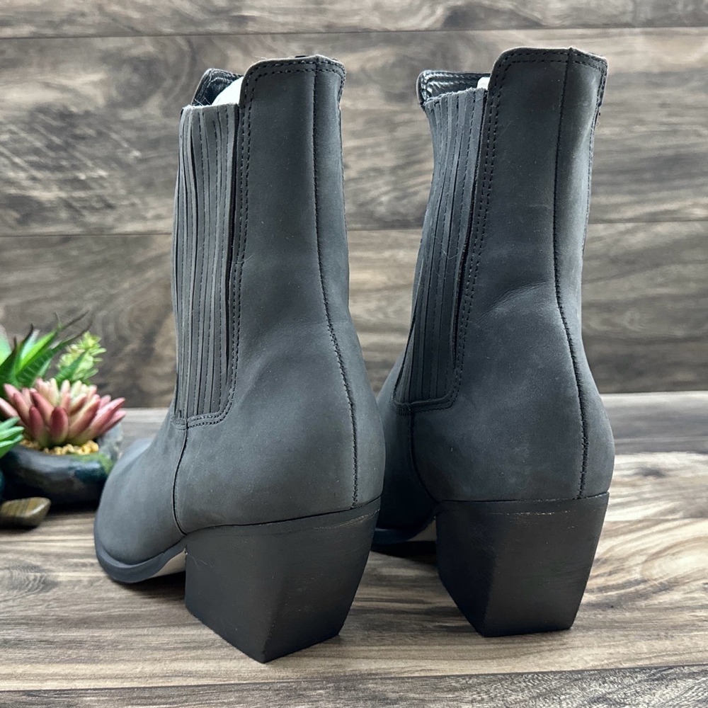 NEW Steve Madden 8M Terezza Grey Nubuck Pull On Pointed Toe Western Ankle Bootie - Picture 6 of 12